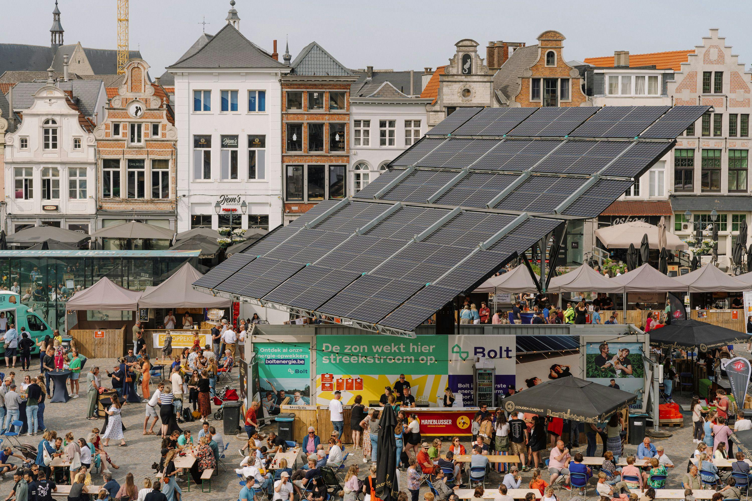 thumbnail Een primeur: mobiele zonnepanelen zetten Kweek van de Streek in Mechelen op groene stroom 